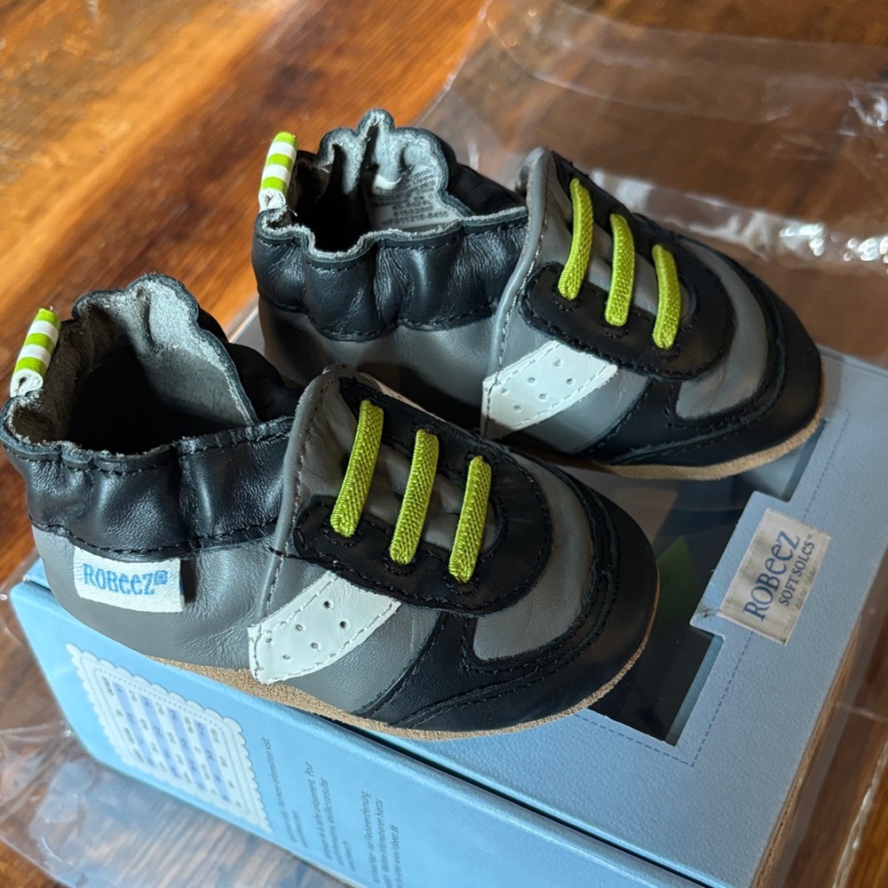 Robeez Black, Gray & Lime Baby soft sole Sneakers 0-6 month NWT
